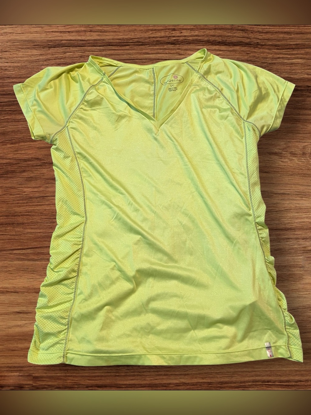 ☑️ Tangerine Yellow Green V-Neck Mesh Athletic Running Top Women’s Small